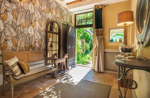 Montagny-les-Beaune House | The village SAFRAN ROOM