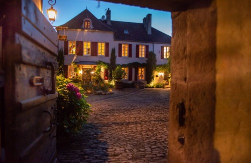 Montagny-les-Beaune House | The Village MUSCADE ROOM