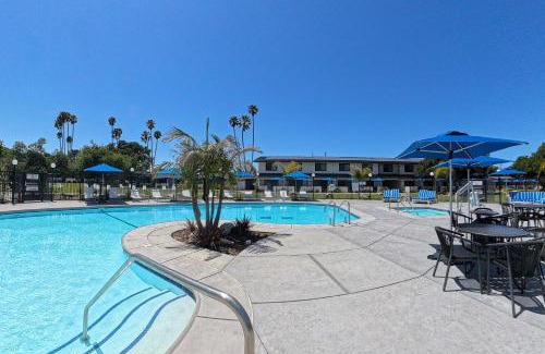 Vandenberg Village Hotel | The Village Inn