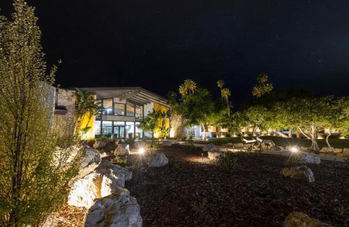 Vandenberg Village Hotel | The Village Inn