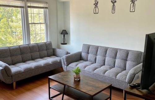 Mamaroneck Apartment | The Village - Private apartment w/parking 5 min walking
