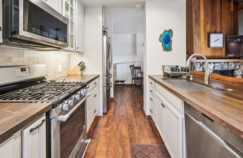 Dollar Point Condo | The Villas 66 Tahoe City Vacation Condo