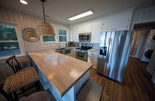 Camden House | The Vista: 3-BR, Sunsets over Lake Wateree - 3 Bedroom w DOCK!
