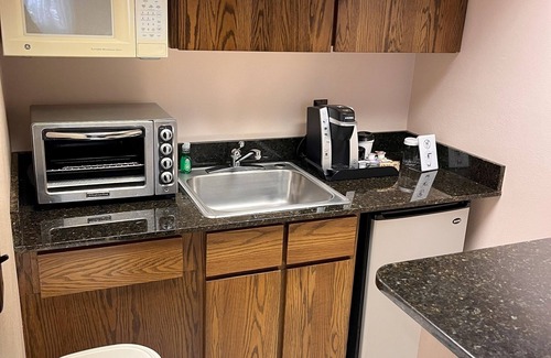 Downtown Anchorage Hotel | The Voyager Inn