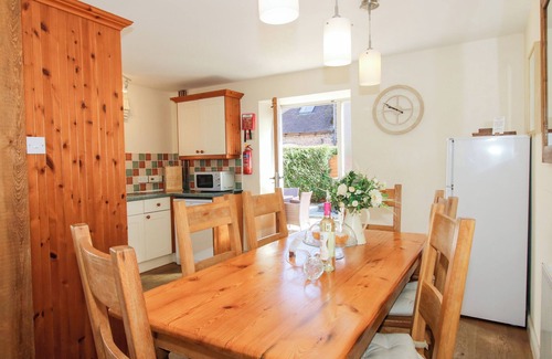 Acton Scott Cottage | THE WAIN HOUSE, pet friendly, character holiday cottage in Westhope