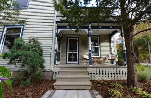 Town of Essex Bed & Breakfast | The Walnut Grove BnB
