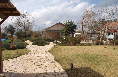 Bar Giyora House | The Walnut House - A beautiful country cottage near Jerusalem