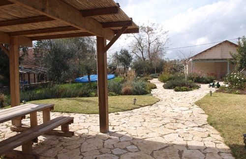 Bar Giyora House | The Walnut House - A beautiful country cottage near Jerusalem