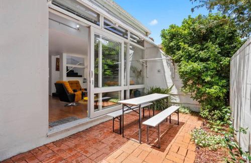 Parkville Apartment | The Warbling Magpie