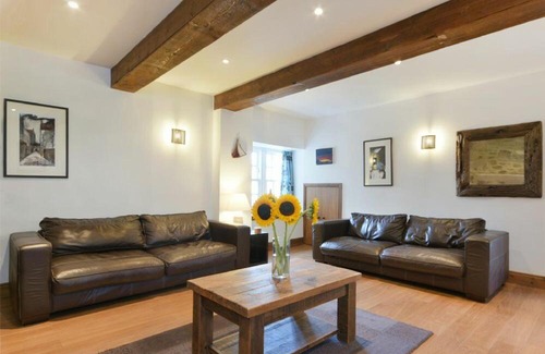 Bamburgh House | The Warren