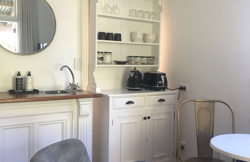 Matamata Cottage | The Wash- House B&B nQuirky Historic Cottage set in a quiet country location n