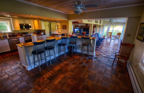Sabillasville House | The Washington House (or for retreats book the whole Caboose Farm compound)