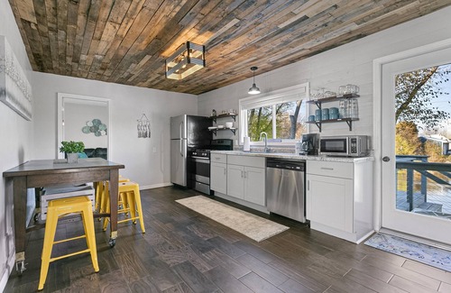 Oconto House | The Waterfront - Waterslide Game Room Sleeps 26