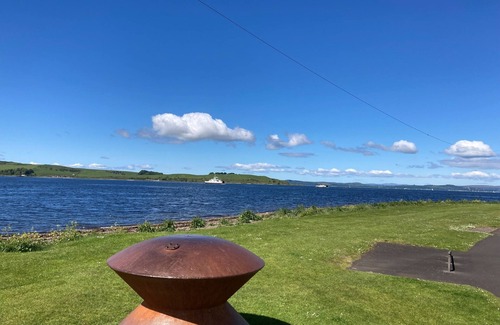 Largs Apartment | The Waterside Apartment, ideal for families