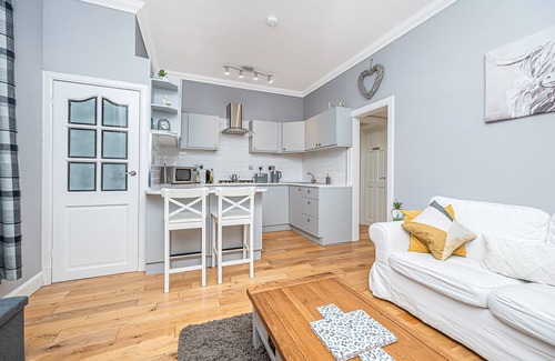Markinch Apartment | The Wee Haig - 1 Bedroom Condo, Sleeps 2