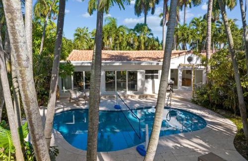 South Lake House | The Wellness Retreat- Amazing Amenities Near Beach