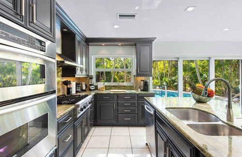 South Lake House | The Wellness Retreat- Amazing Amenities Near Beach