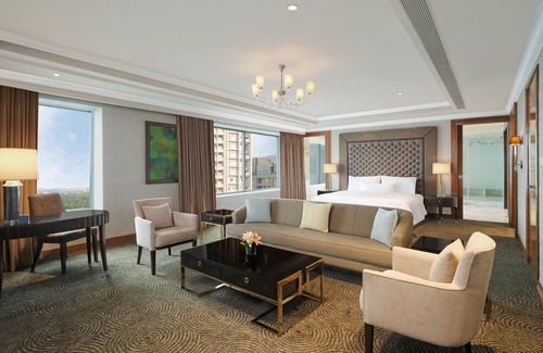 Mundhwa Hotel | The Westin Pune Koregaon Park