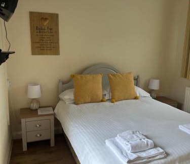 Bramley Hotel | The wheatsheaf Bramley surrey