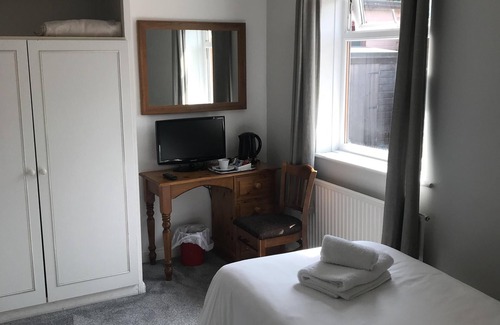 Cuckfield Hotel | The Wheatsheaf Inn