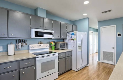 Salem House | The Wheelhouse - Dekle Beach