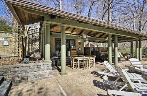 Rio Apartment | The White Elephant Inn Getaway with Pool and Hot Tub!