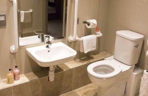 Swindon Hotel | The White Hart