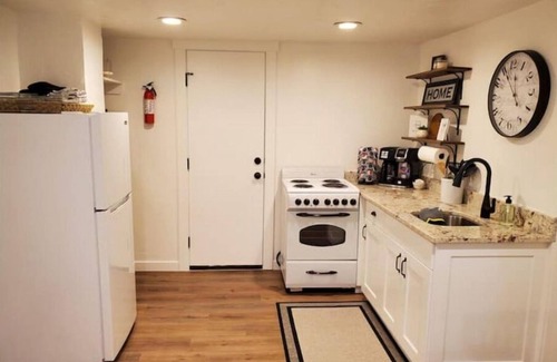 Inkom House | The White House Cottage