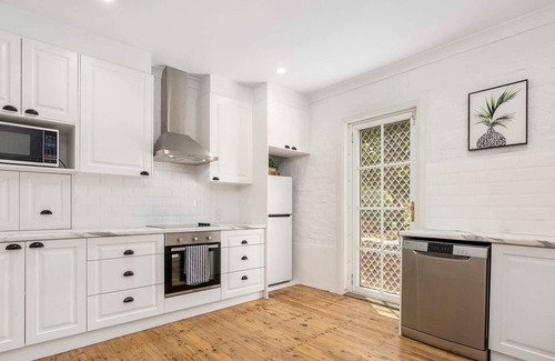 Molong House | The White House | Heritage Style Terrace