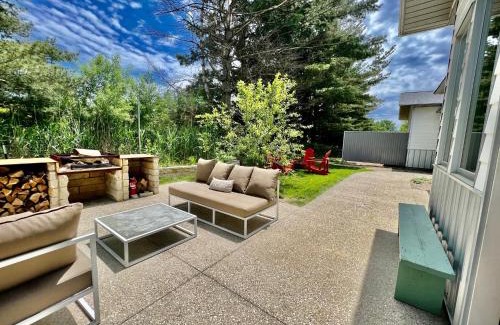 Harbert House | The White Owl