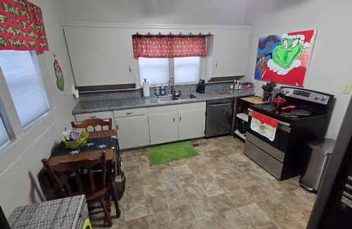Corbin House | The WHOVILLE HOUSE! Spacious home with tons of games, toys and amenities.