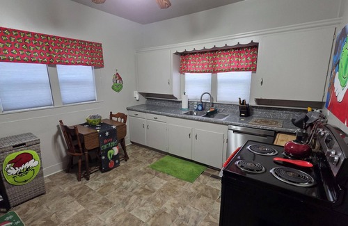 Corbin House | The WHOVILLE HOUSE! Spacious home with tons of games, toys and amenities.