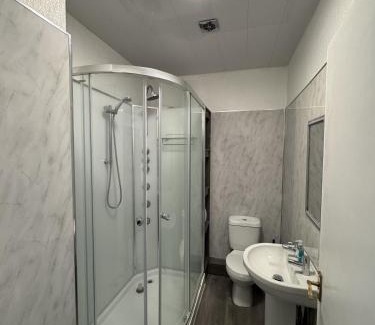 Cleckheaton Apartment | The Wickham Arms Hotel