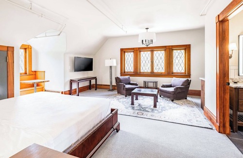 Willoughby Bed & Breakfast | The Willoughby House