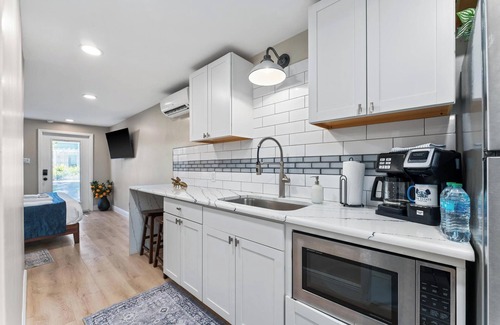 Mount Dora Apartment | The Willow - 1 Gig Wi-Fi - Minutes to Everything