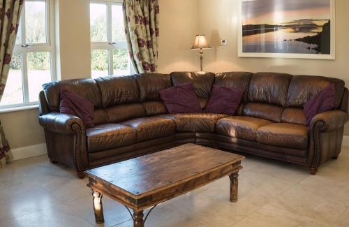 Enniskillen Villa | The Willows at Mullans Bay