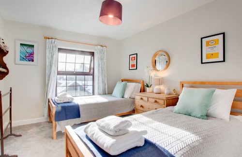Castle Acre House | The Willows - Four Bedroom House, Sleeps 6