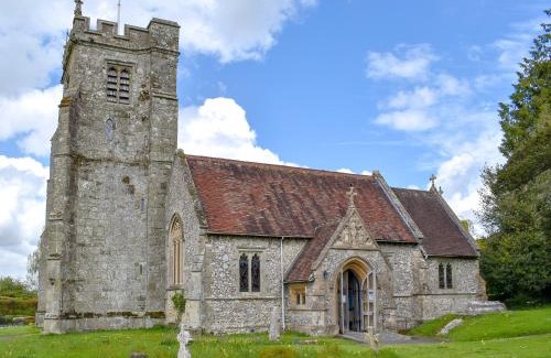 Child Okeford House | The Willows - Uk34000