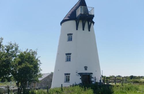 Bodffordd House | The Windmill
