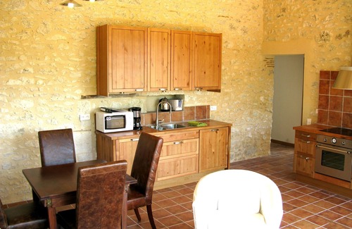 Saussignac House | The Wine Lodge, eco luxury on an organic vineyard with swimming pool