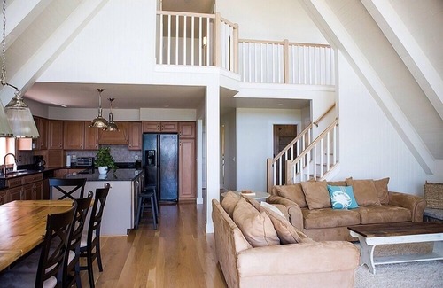 Port Sanilac House | The Winfish House- Steps From Sandy White Beach!