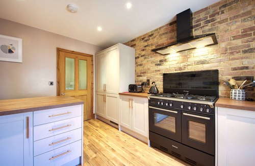 Winkleigh House | THE WING AT WARHAM, family friendly, with open fire in Dolton