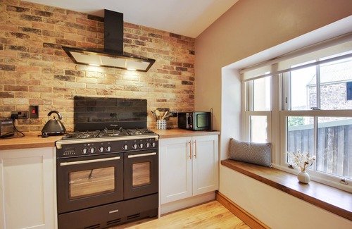 Winkleigh House | THE WING AT WARHAM, family friendly, with open fire in Dolton
