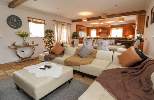 Overton-on-dee Cottage | The Wing