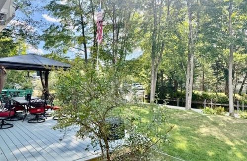 Lochmere House | The Winnisquam Jewel-An Elegant Lakefront Retreat