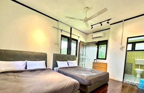Si Rusa House | The Wooden Retreat Port Dickson 22pax