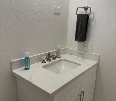 Grogan's Mill Villa | The Woodlands Benjis Place