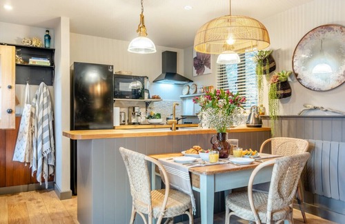 Brading House | The Woodlands Retreat