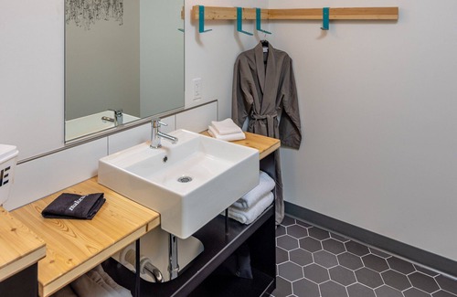 Heart of Missoula Hotel | The Wren