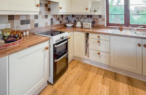 Ilton House | The Wrens - Uk50181